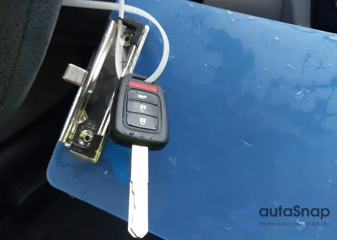 2015 Honda Civic Lx z USA, uszkodzony, nr VIN 19XFB2F59FE287339